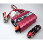 Vista del adaptador corriente 12V-220V 300W para coche con puerto USB