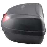 Placa de montaje incluida para fácil instalación del baúl de moto