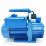 Detalle del manómetro y controles de la bomba de vacío VI120SV