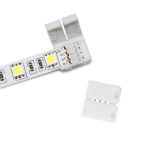 Detalle del conector clip LED 4 pin 10mm 5050 RGB instalado en tira LED