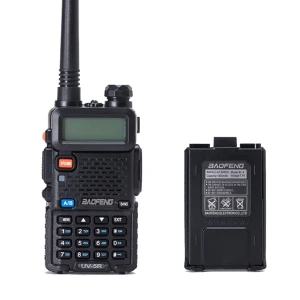Baofeng UV-5R 8W walkie talkie med headset och dual band VHF/UHF