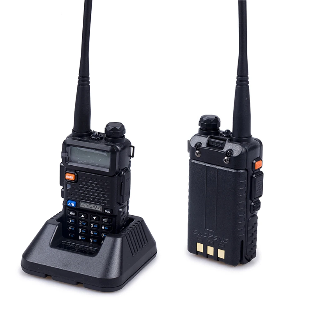 Baofeng UV-5R 8W walkie talkie med headset och dual band VHF/UHF