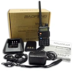 Baofeng UV-5R 8W walkie talkie med headset och dual band VHF/UHF