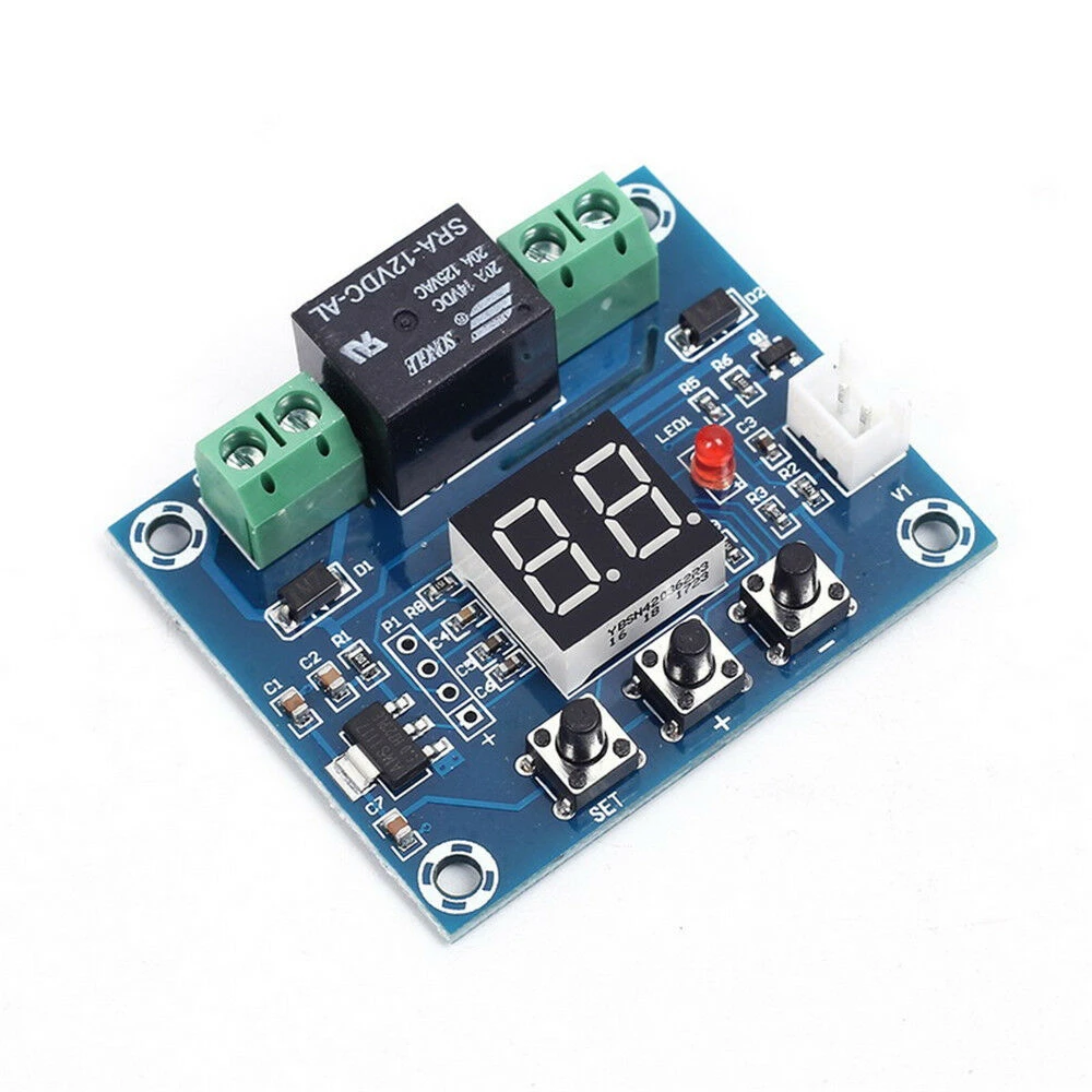Detalle del módulo LED y pantalla digital del XH-M214